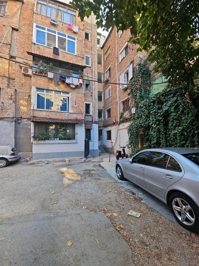 Tiny Rose Studio Tirana Exteriör bild